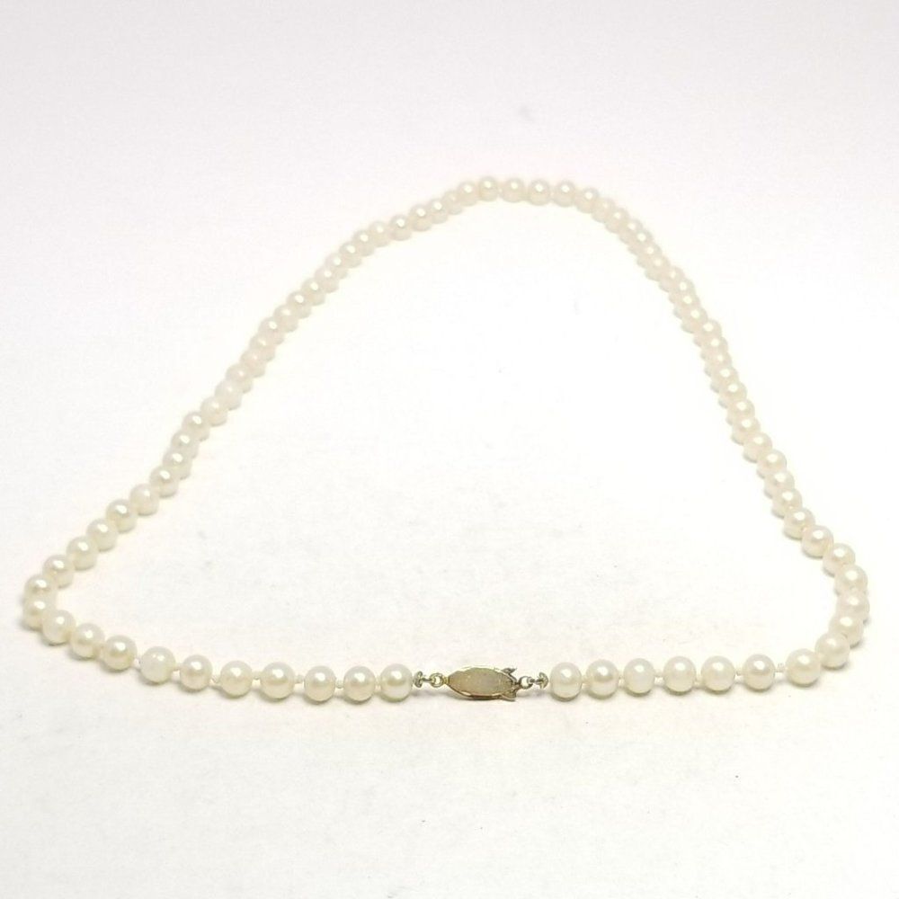 Vintage Faux Cream Pearl Beaded Necklace with Gold Tone Hook Clasp, Classic - Picture 3 of 5